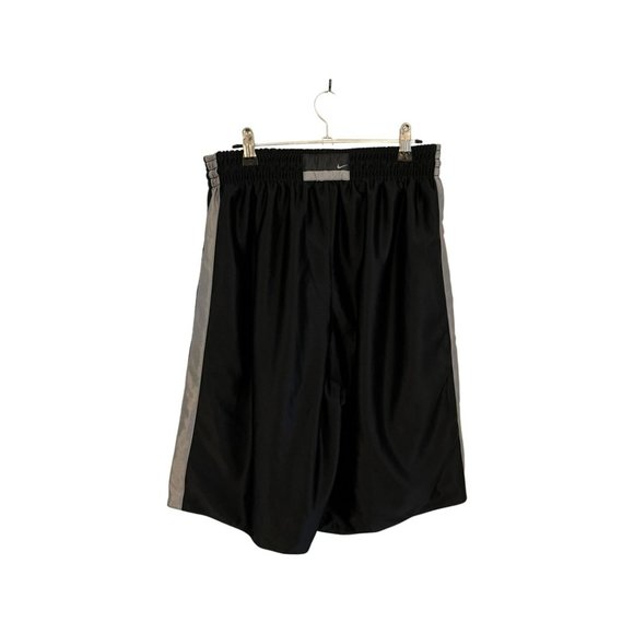 Nike Reversible Basketball Shorts - Picture 3 of 4